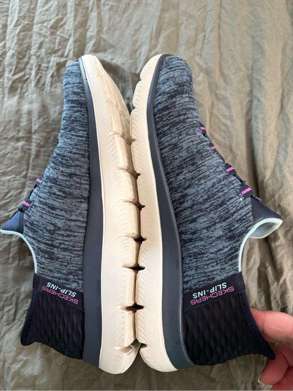 Skechers Slip-in Summits Dazzling Haze Sneaker. Size 7.5. - Picture 14 of 15